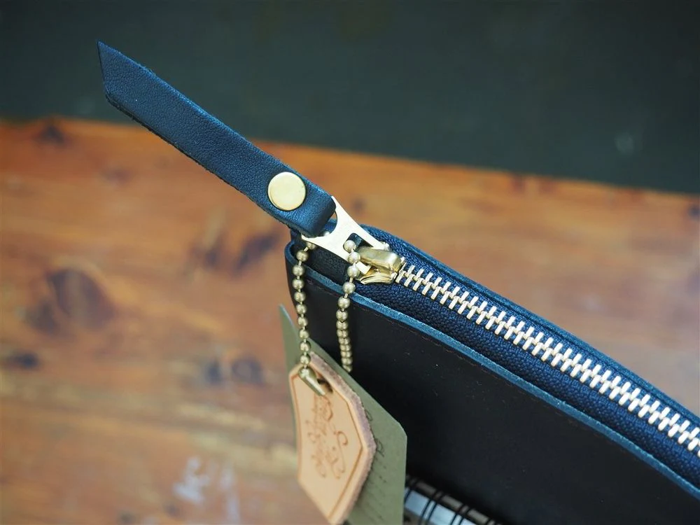 <b>PRE-ORDER</b> - The Superior Labor - Leather Portfolio - Black (A4) - Image 4