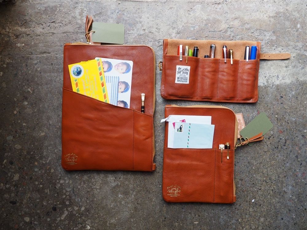 <b>PRE-ORDER</b> - The Superior Labor - Leather Portfolio - Light Brown (A4) - Image 6