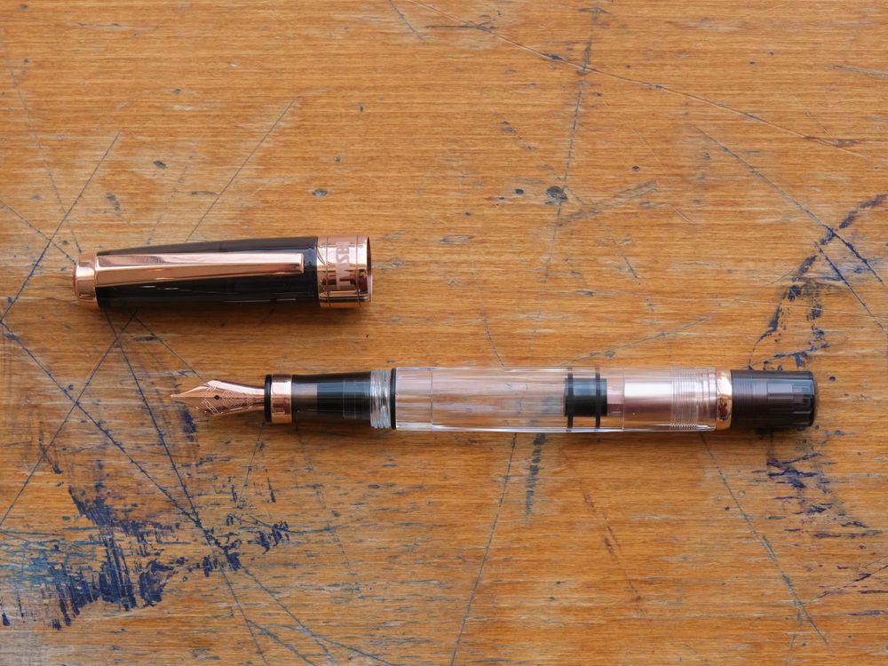 TWSBI Diamond 580 Fountain Pen - Smoke RoseGold II - Image 2