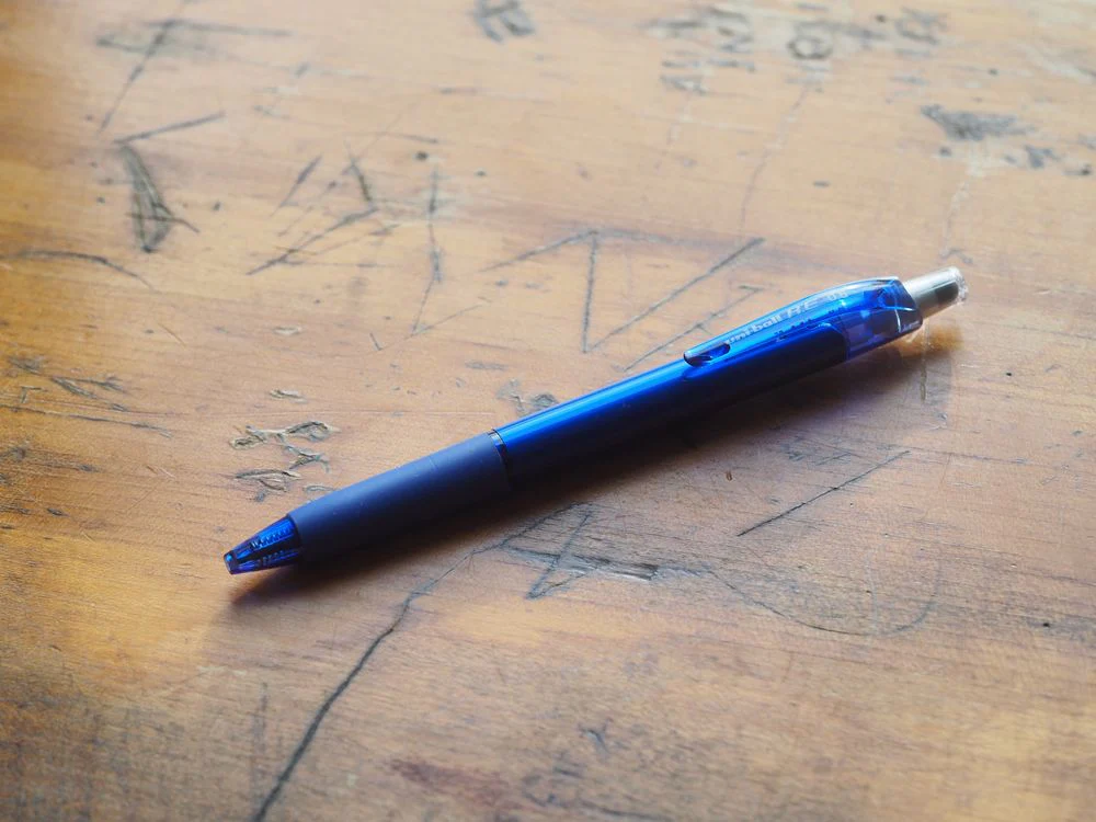 Uni-ball Erasable Knock Gel Pen- Blue