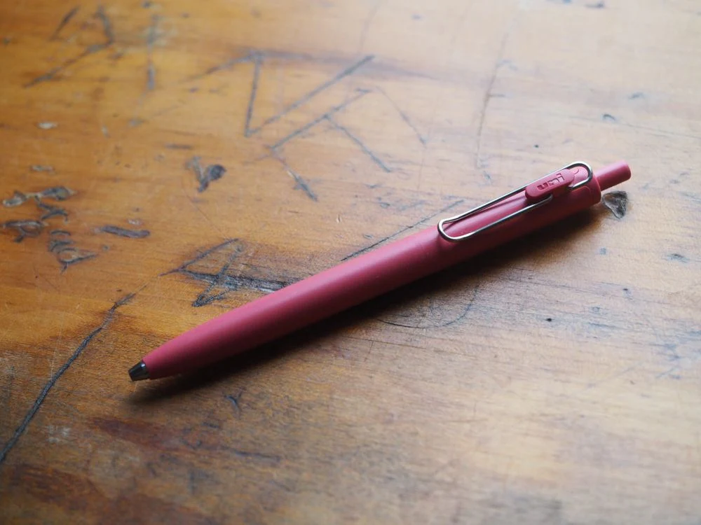 Uni-ball One F Gel Pen - 0.5mm - Red