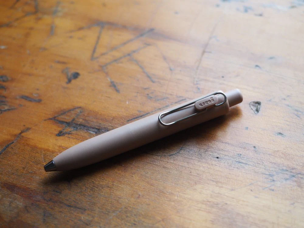 Uni-ball One P Gel Pen - 0.38mm - Coffee