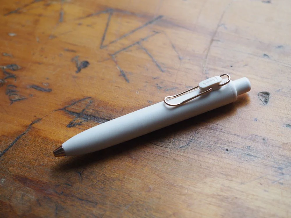 Uni-ball One P Gel Pen - 0.5mm - Yogurt Rose Gold