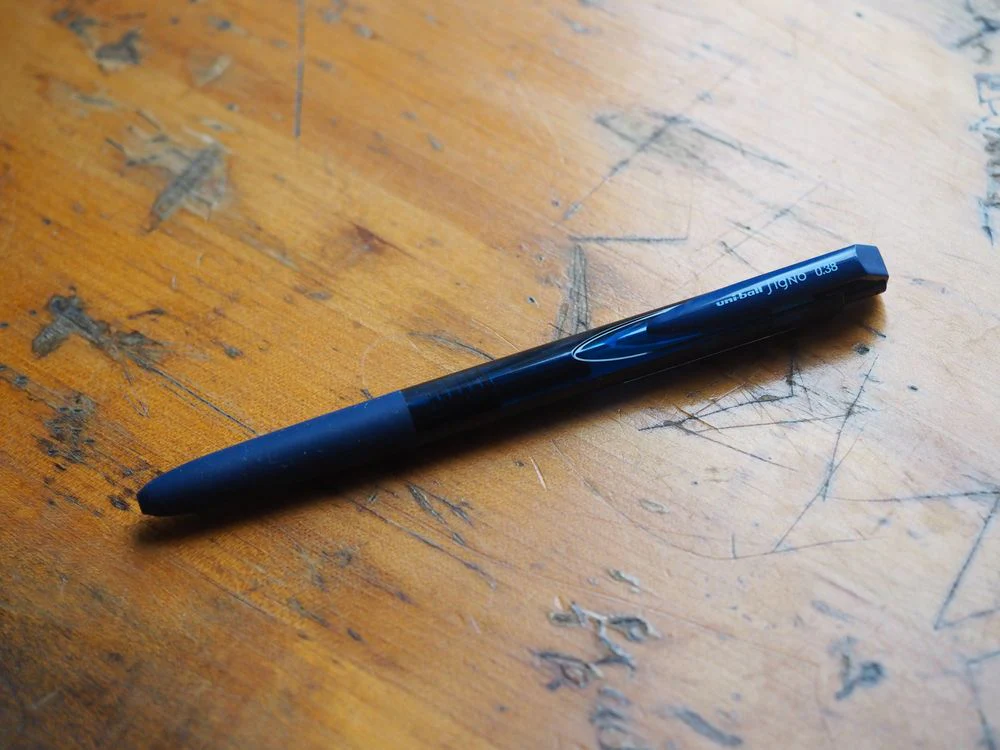 Uni-ball Signo Knock Gel Pen - 0.38mm - Blue-Black