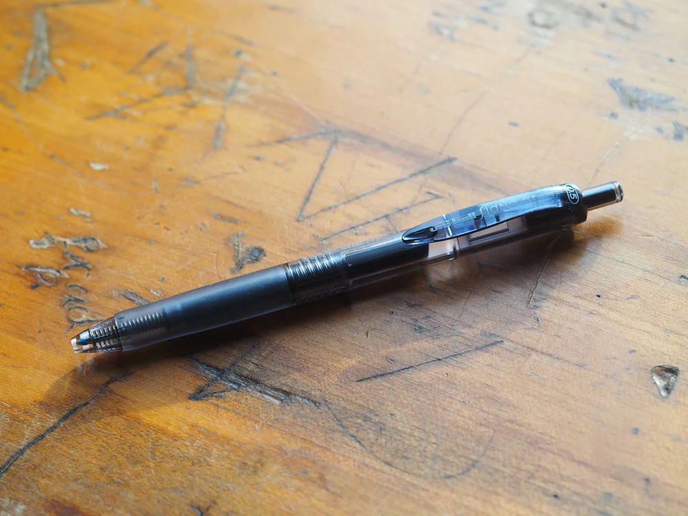 Uni-ball Signo RT Gel Pen - 0.5mm - Black