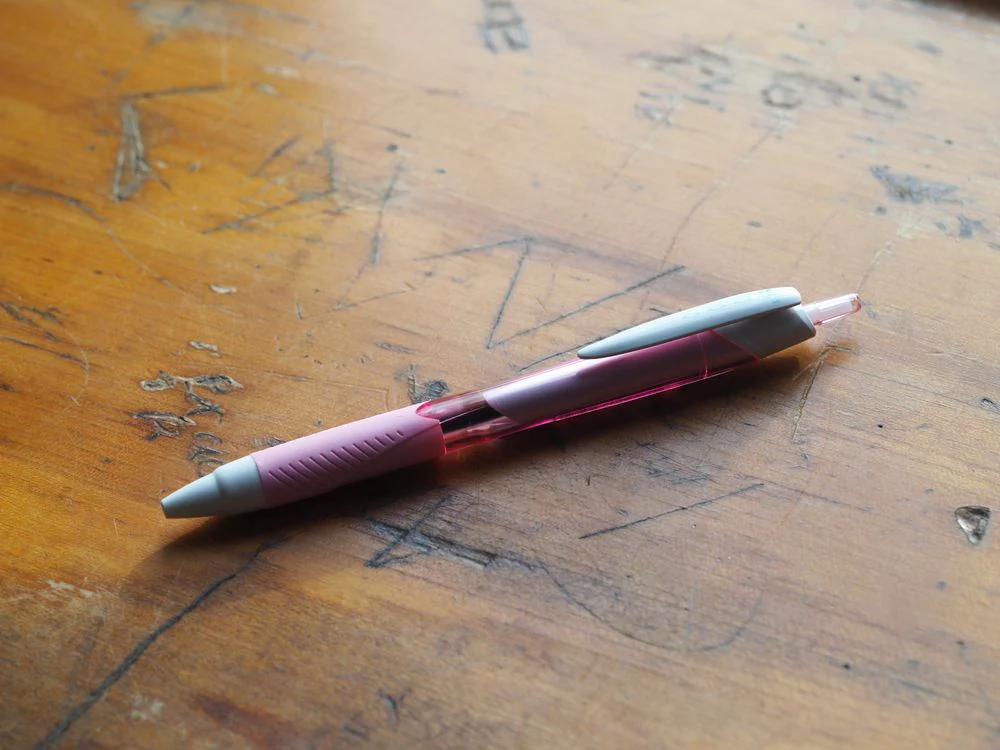 Uni Jetstream Ballpoint Pen - 0.5mm - Light Pink (Black Ink)