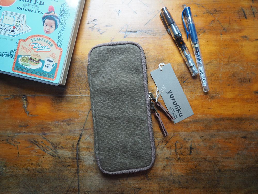 Yuruliku - FLAT tool case 3 pens - Brown