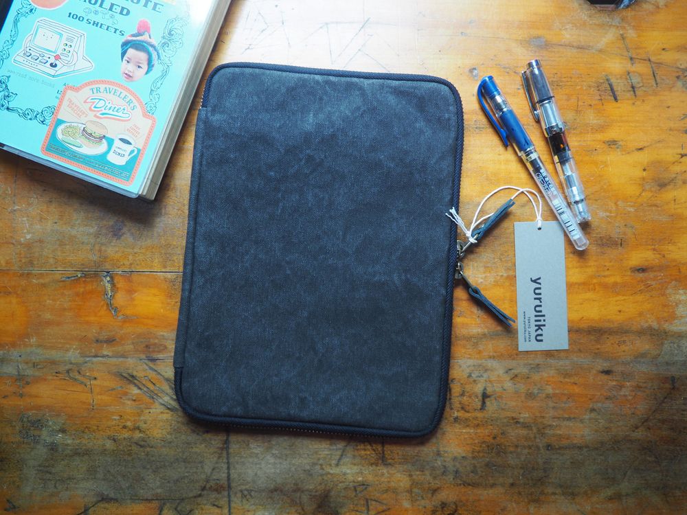 Yuruliku - FLAT tool case A5 - Limited Color - Iron Black