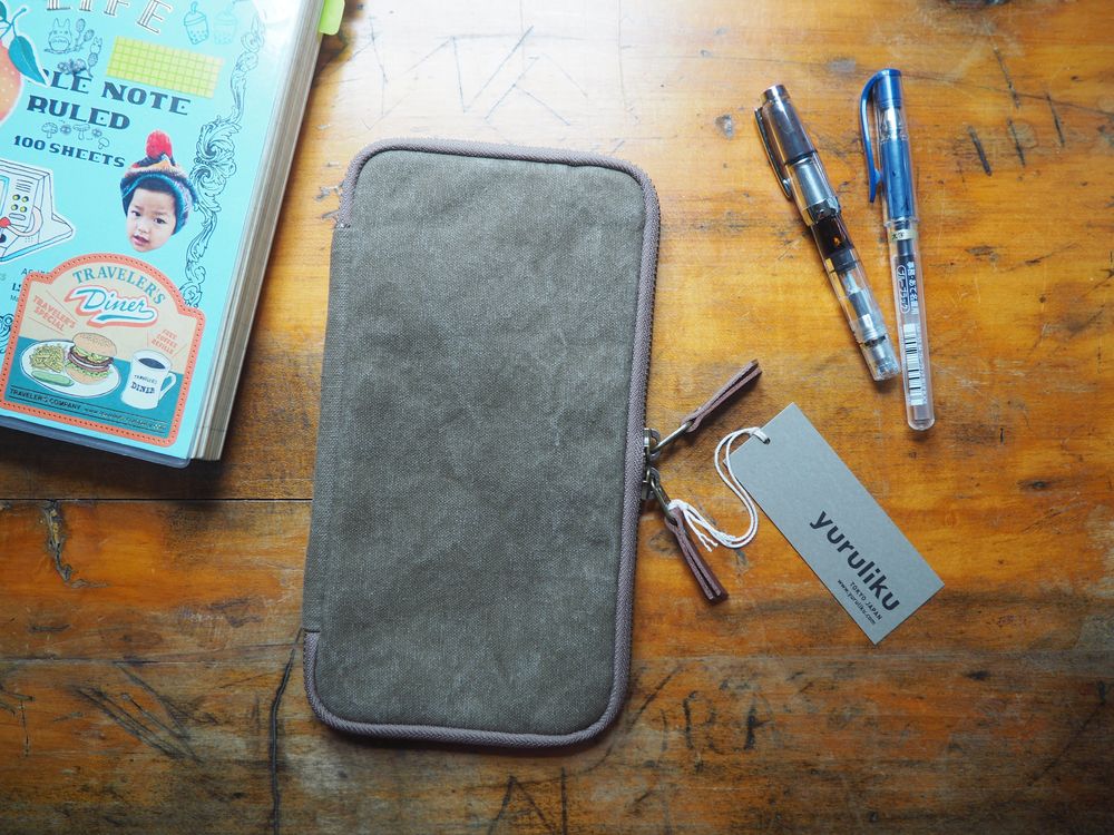 Yuruliku - FLAT tool case Pen - Brown